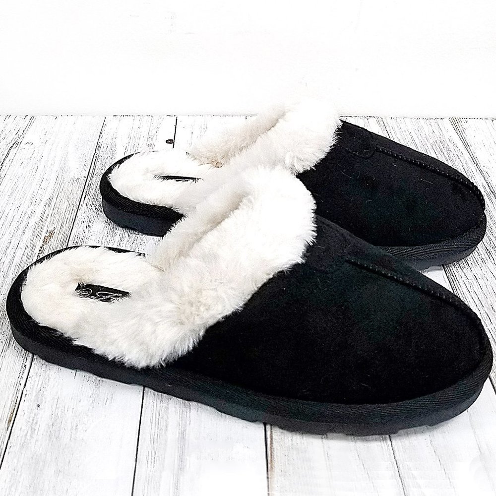 Restocked New Black Furry Fuzzy Slippers Slides - Picture 1 of 3